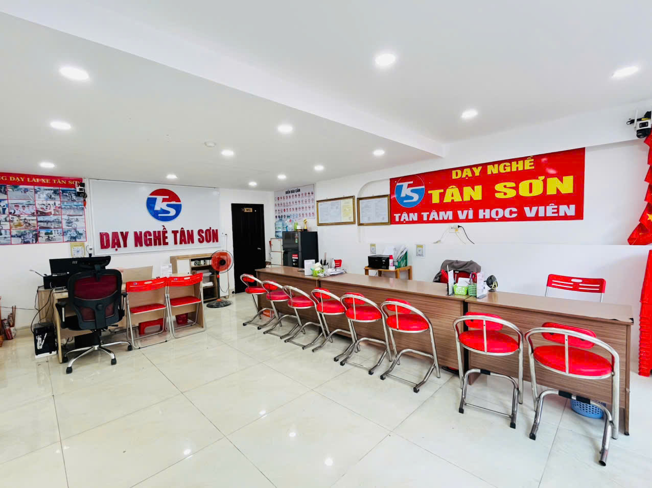 Cơ Sở Vật Chất Dạy Lái Xe Tân Sơn